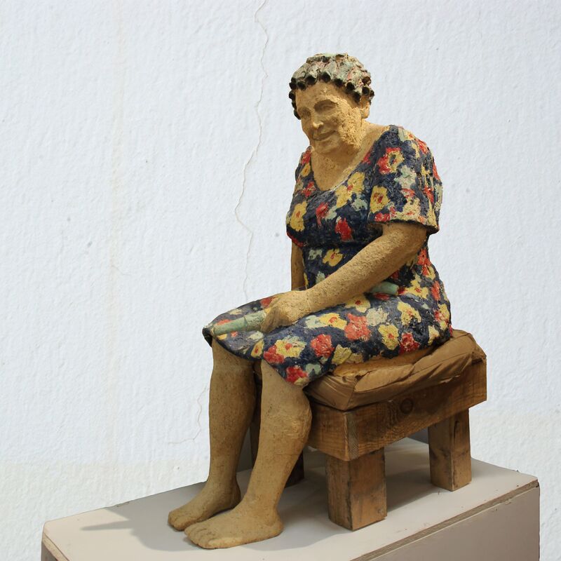  La dueña de las fuentes I, de la serie Venus de los Rulos - a Sculpture & Installation by Irene della Barca